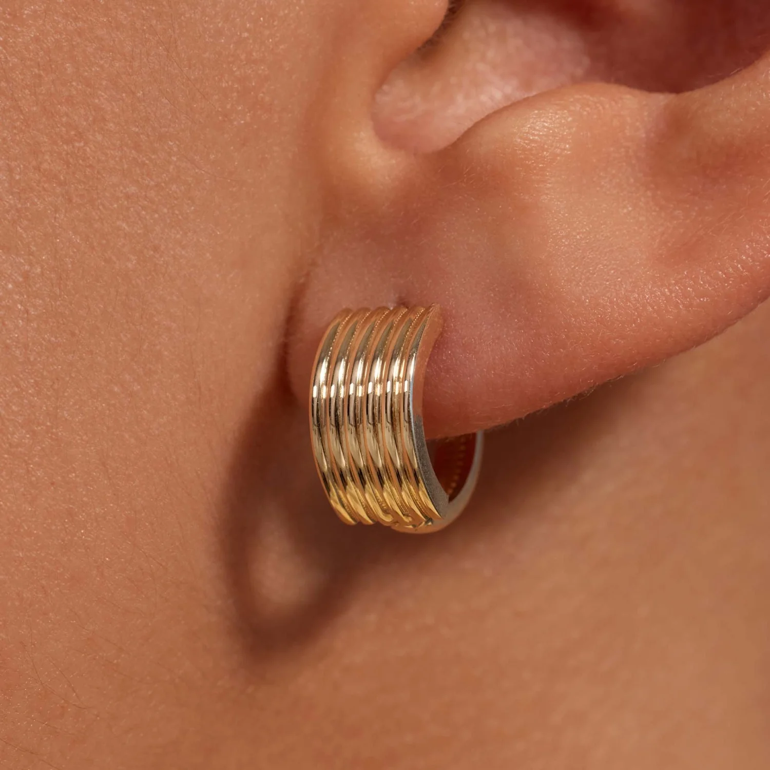 Beloro Jewels La Rinascente Amelie 9-karätige Goldreifen-Ohrringe BO360107 - Image 2