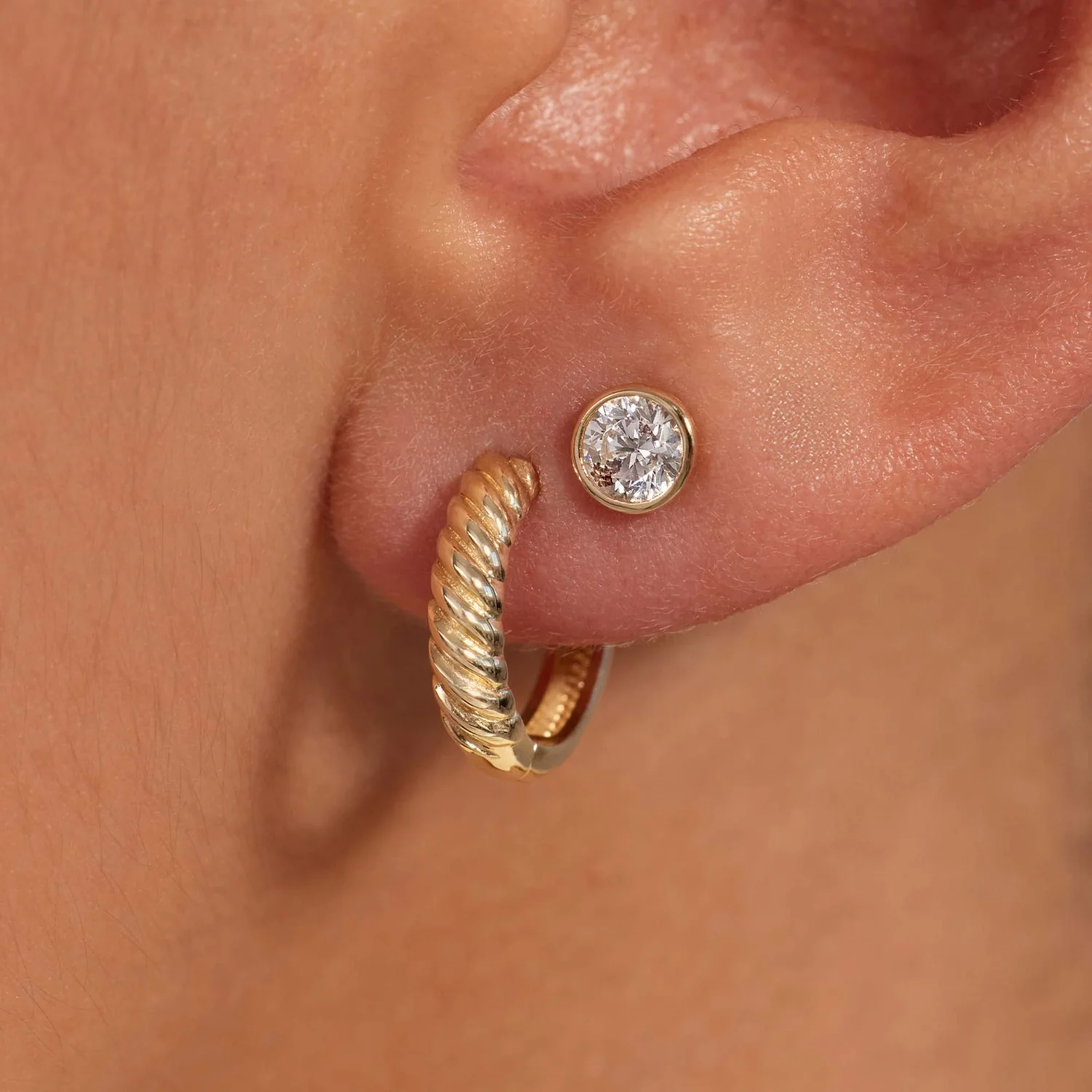 Beloro Jewels La Rinascente Milou 9-karätige Goldreifen-Ohrringe BO360106 - Image 2