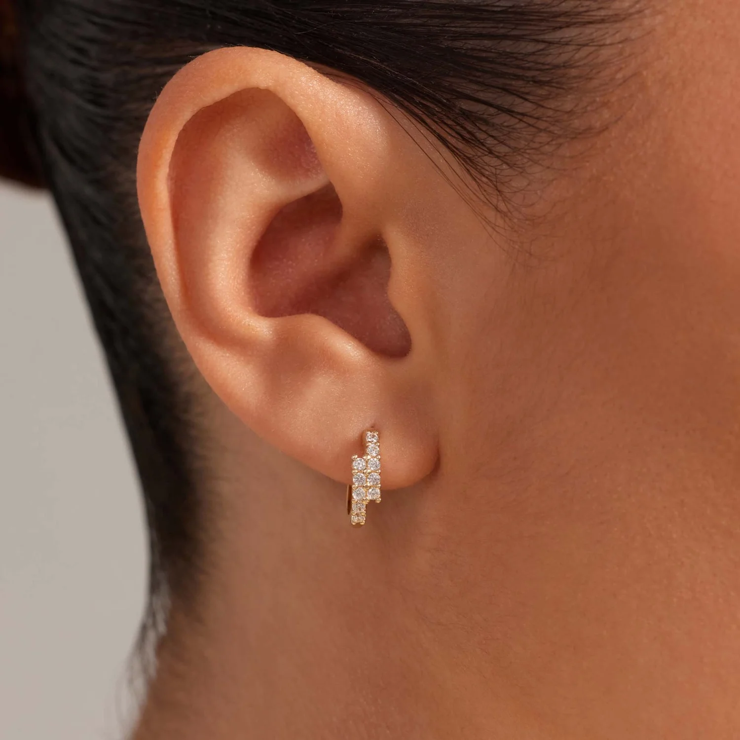 Beloro Jewels Monte Napoleone Joley 9 Karat Gold Creolen mit Zirkonia-Steinen (9,7 mm) BO360117 - Image 3