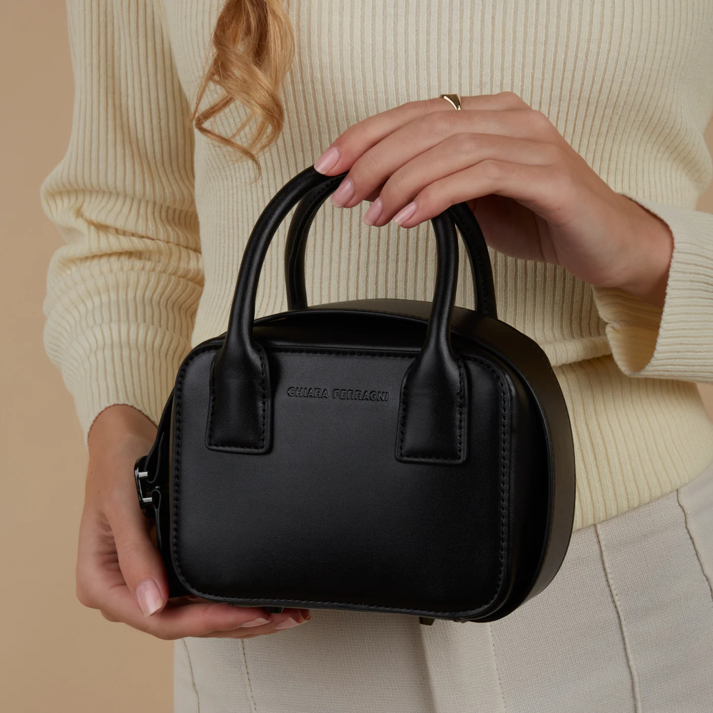 Chiara Ferragni Eyelike damen Umhängetasche Schwarz 75SB4BBD-ZS517-899 - Image 3