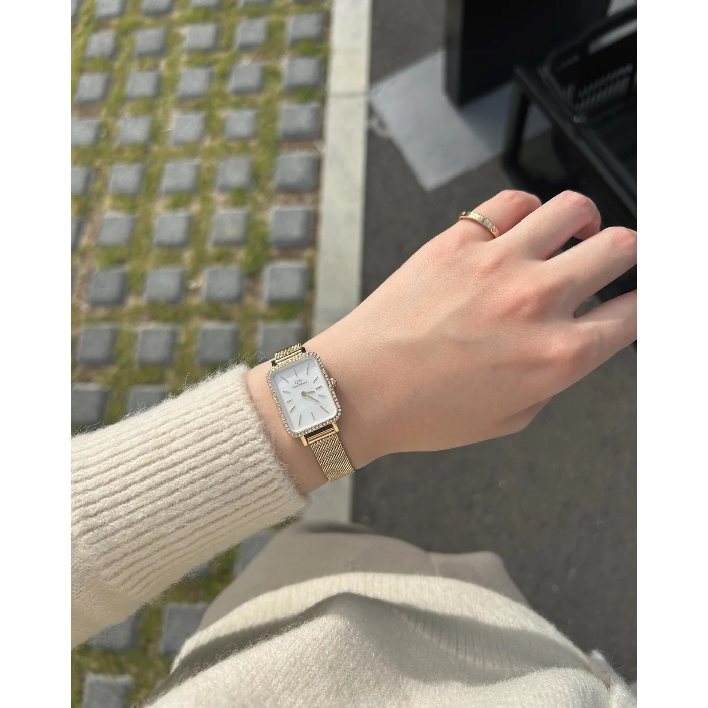 Daniel Wellington Petite Quadro damen Uhr Gold DW00100668 - Image 4