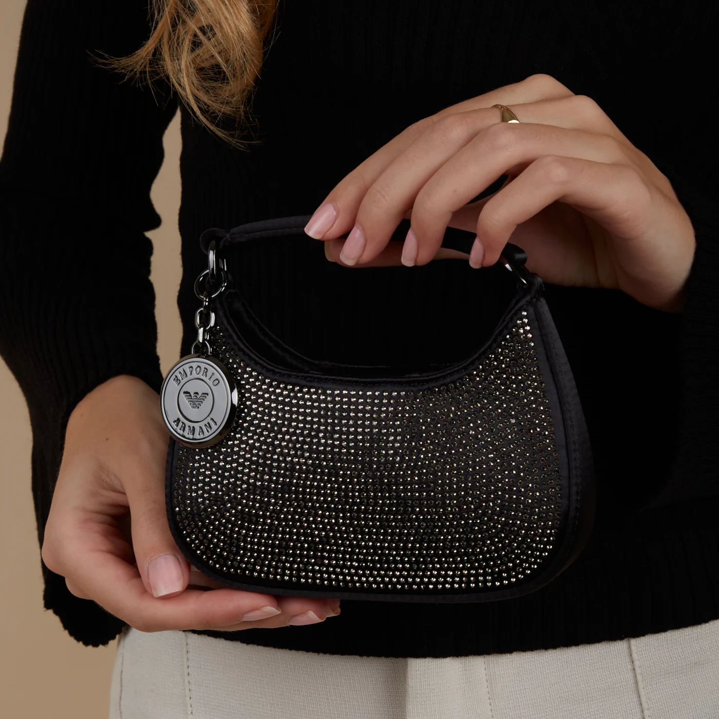 Emporio Armani damen Handtasche Schwarz Y3H325-YWF2X-80001 - Image 3