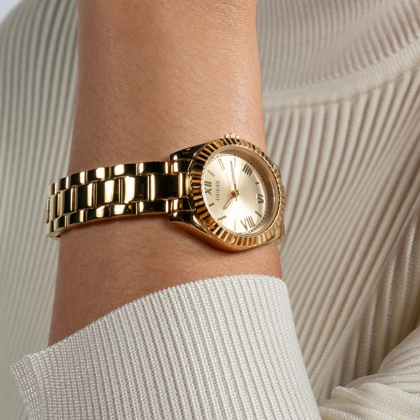 Guess Mini Luna damen Uhr Gold GW0687L2 - Image 3