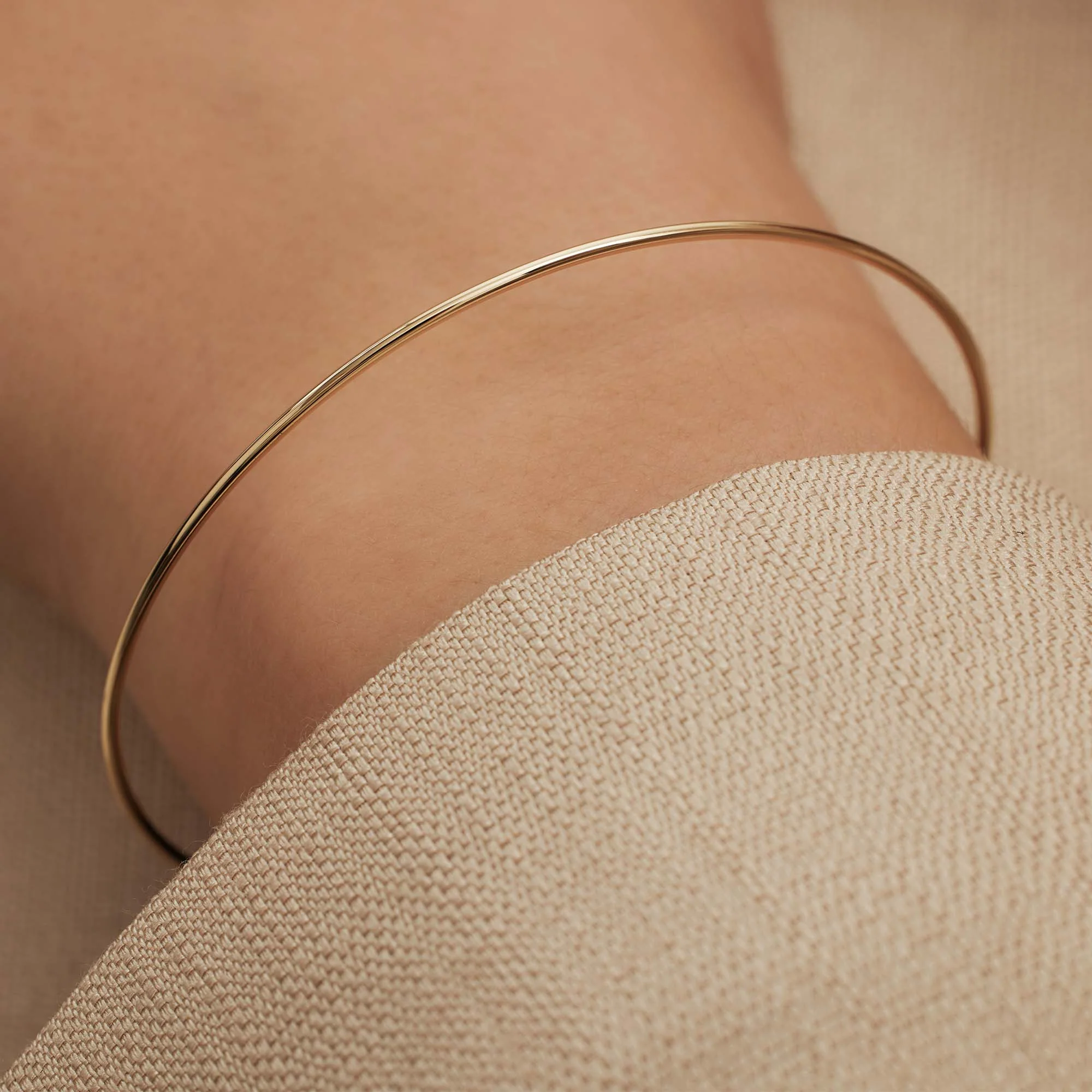 Isabel Bernard Cour d'Honneur Adora 14 Karat | Gold Bangle IB320109 - Image 3