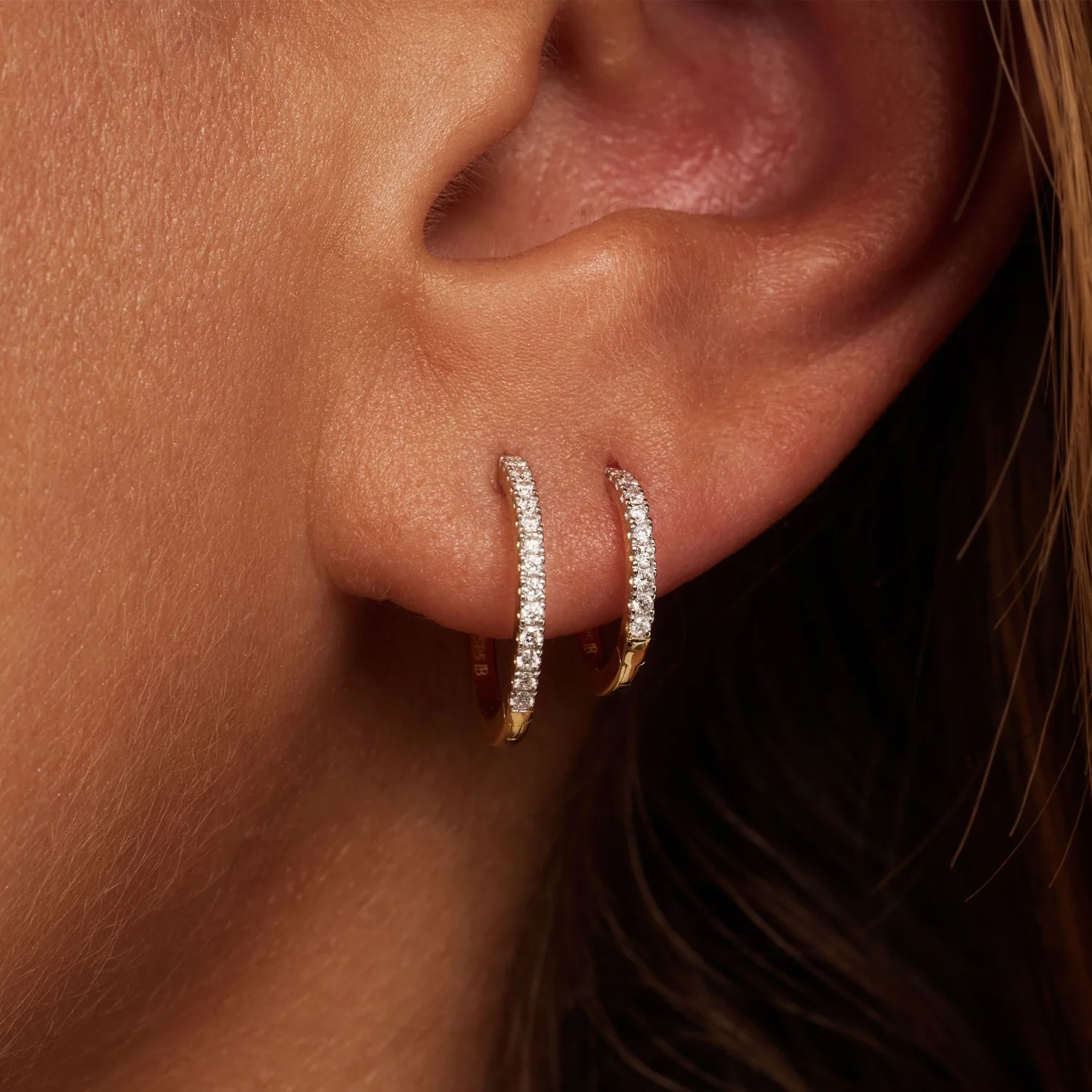 Isabel Bernard De la Paix Madeline 14 karat gold hoop earrings with diamond 0.09 carat IBD360033 - Image 5