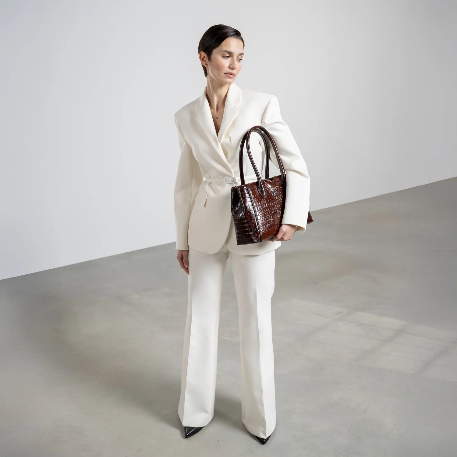 Isabel Bernard Honoré Cloe Midi Kroko Braun Kalbsleder Handtasche IB25082-230 - Image 3