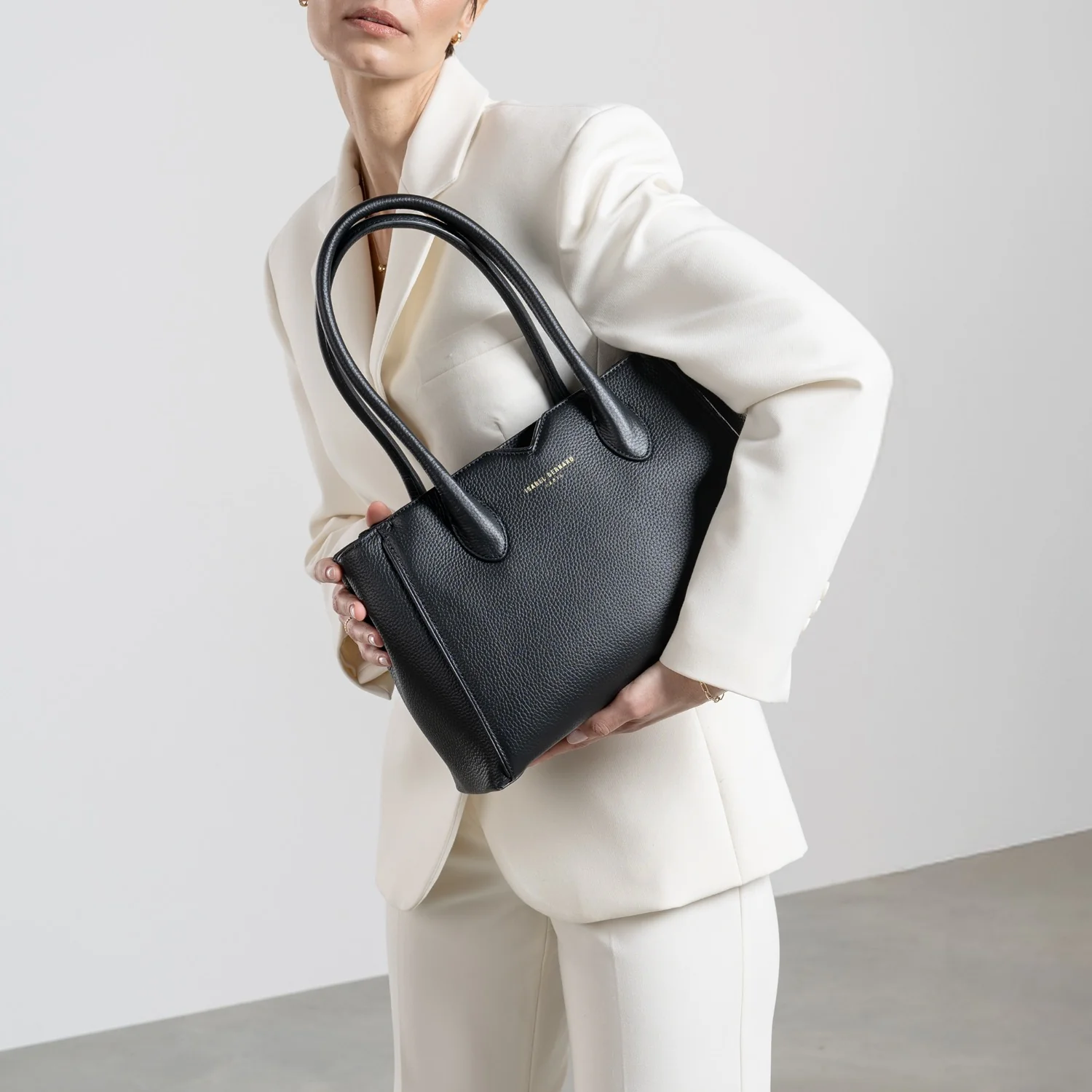 Isabel Bernard Honoré Cloe Midi Schwarze Handtasche aus Kalbsleder IB25082-001 - Image 6