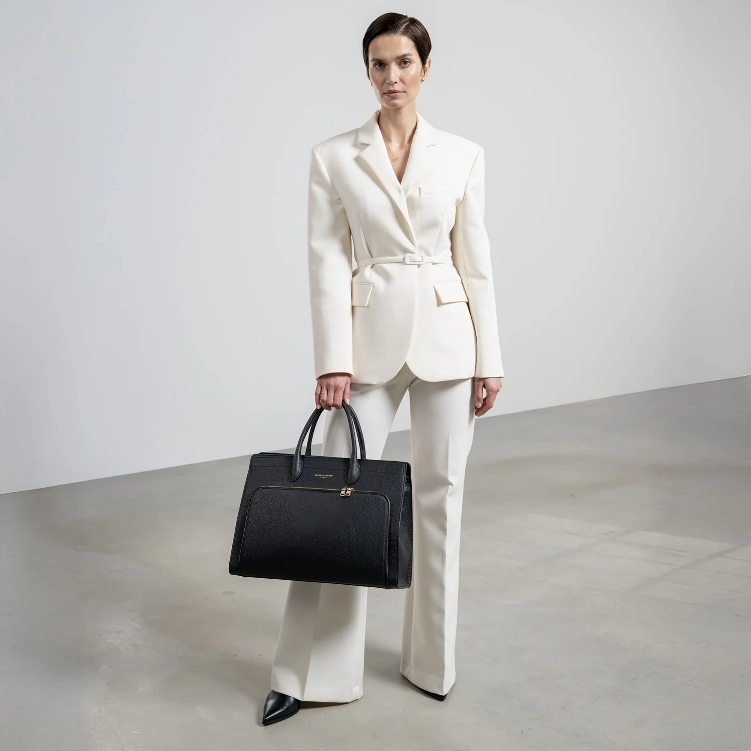 Isabel Bernard Honoré Nadine Schwarze Leder Handtasche aus Kalbsleder IB25032 - Image 3