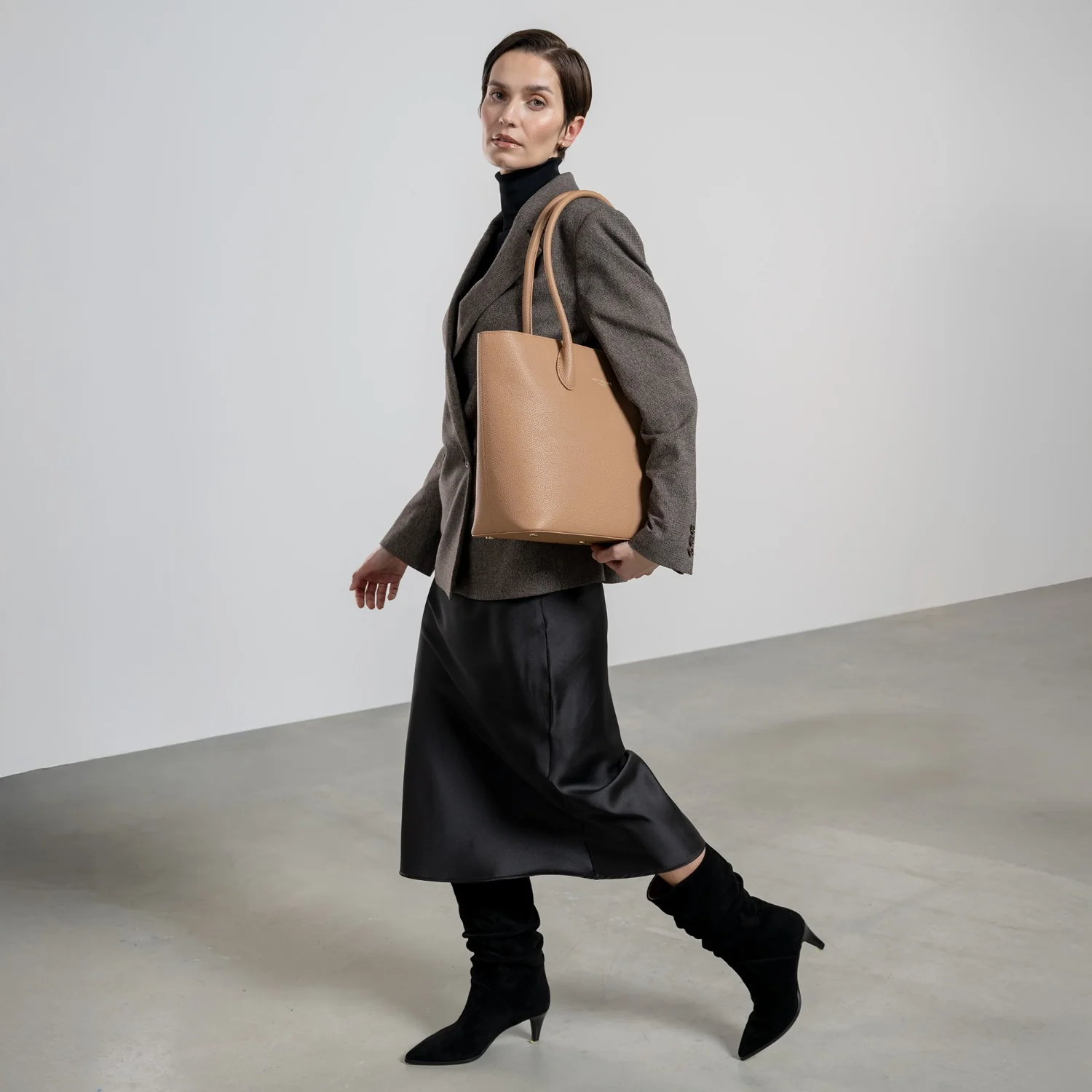 Isabel Bernard Honoré Lysanne Kamel Kalbsleder Shopper IB25026 - Image 3