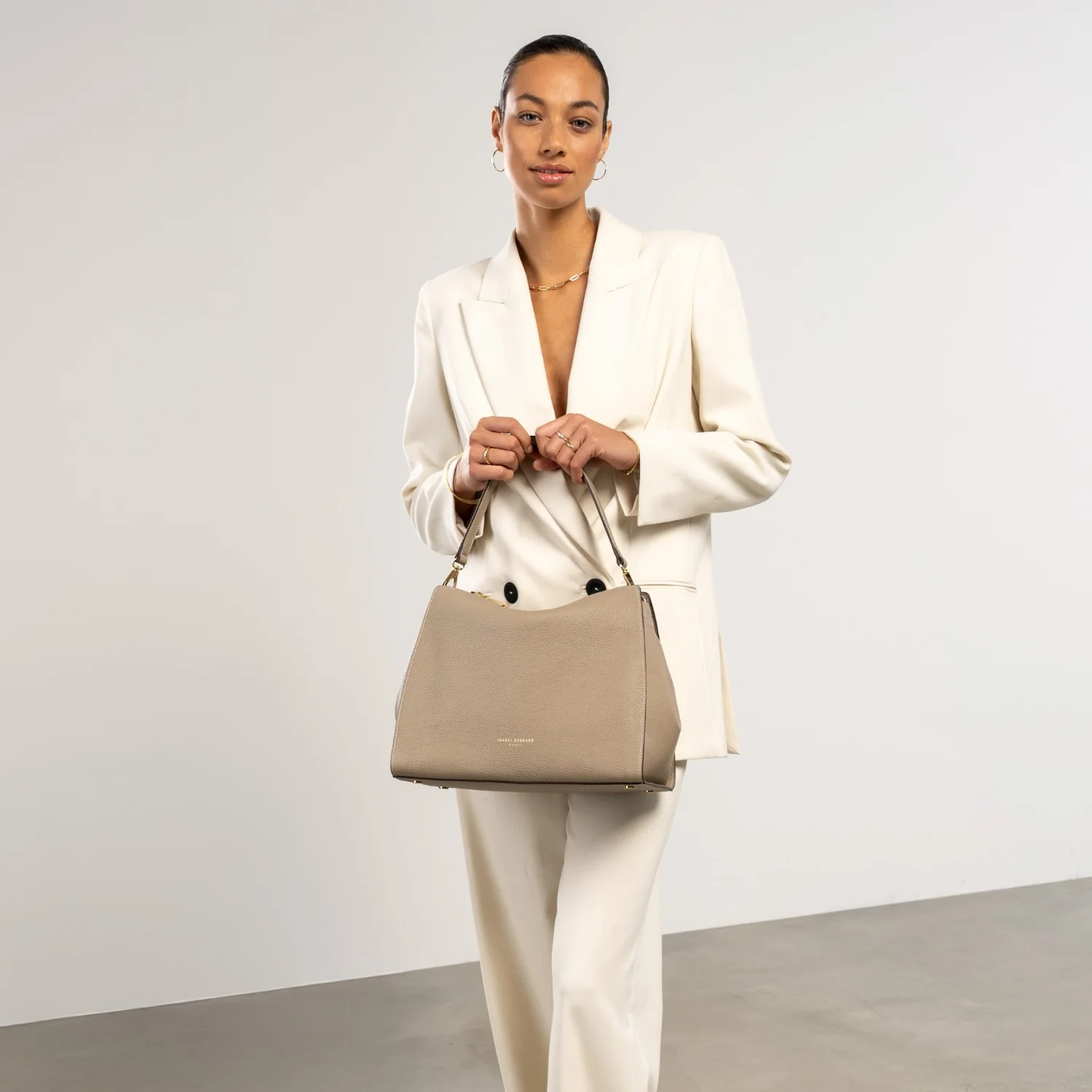 Isabel Bernard Honoré Emma Schultertasche Taupe IB21134-078 - Image 2