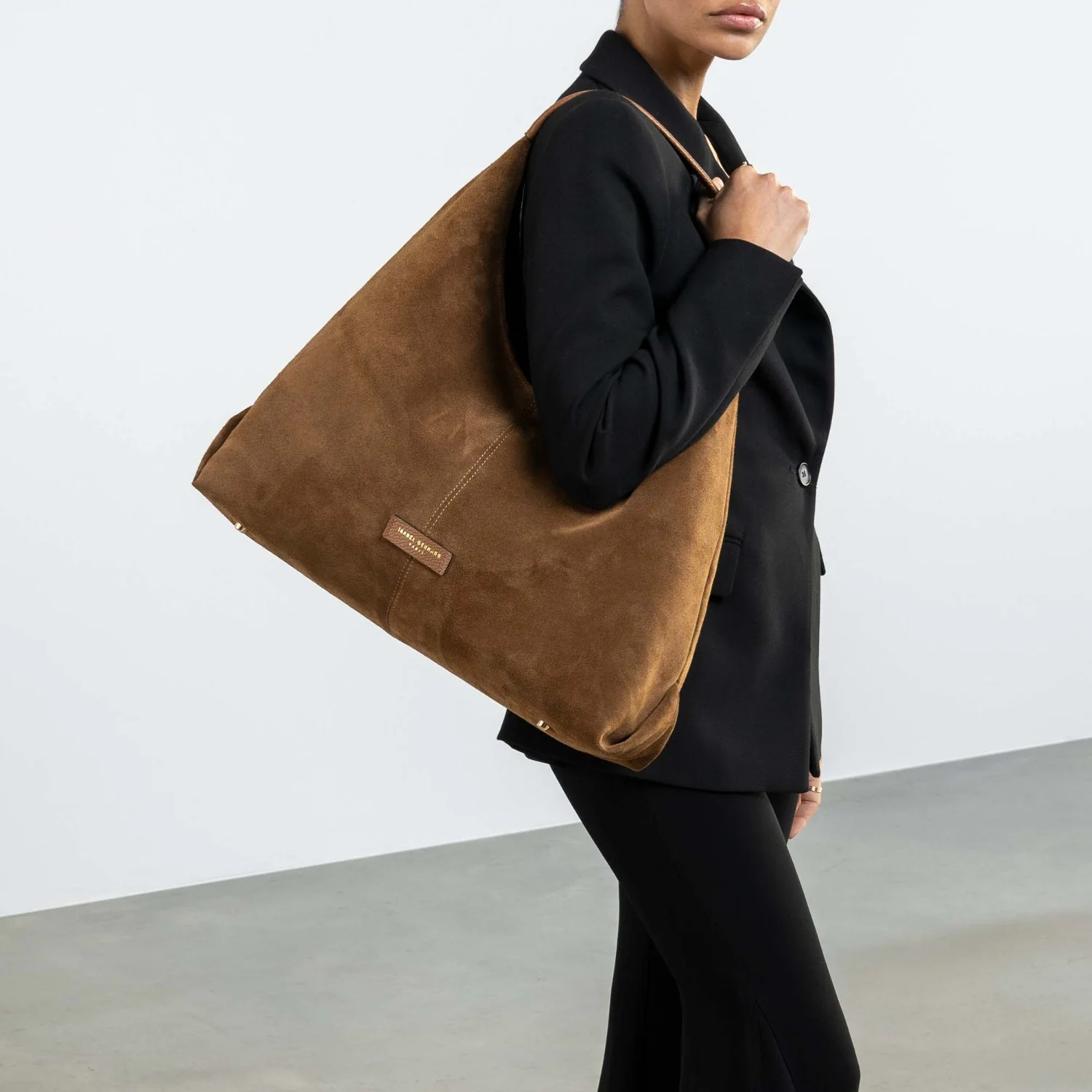 Isabel Bernard Honoré Grace braune Wildleder-Schultertasche IB25093-130 - Image 3