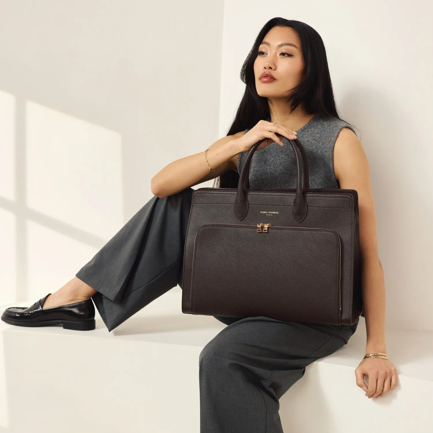 Isabel Bernard Honoré Nadine braune Kalbsleder Handtasche mit Laptopfach IB25087 - Image 3