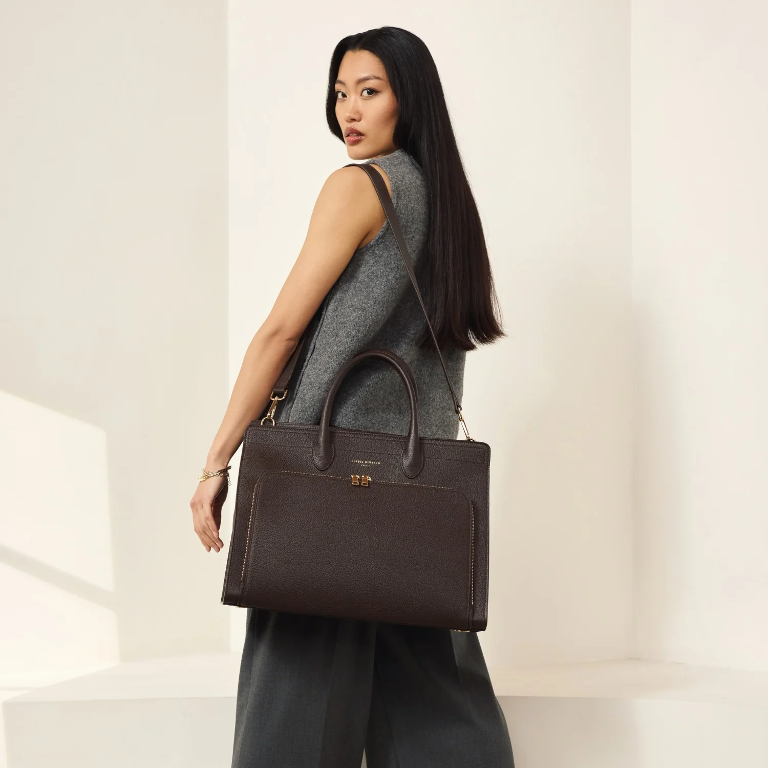 Isabel Bernard Honoré Nadine braune Kalbsleder Handtasche mit Laptopfach IB25087 - Image 5