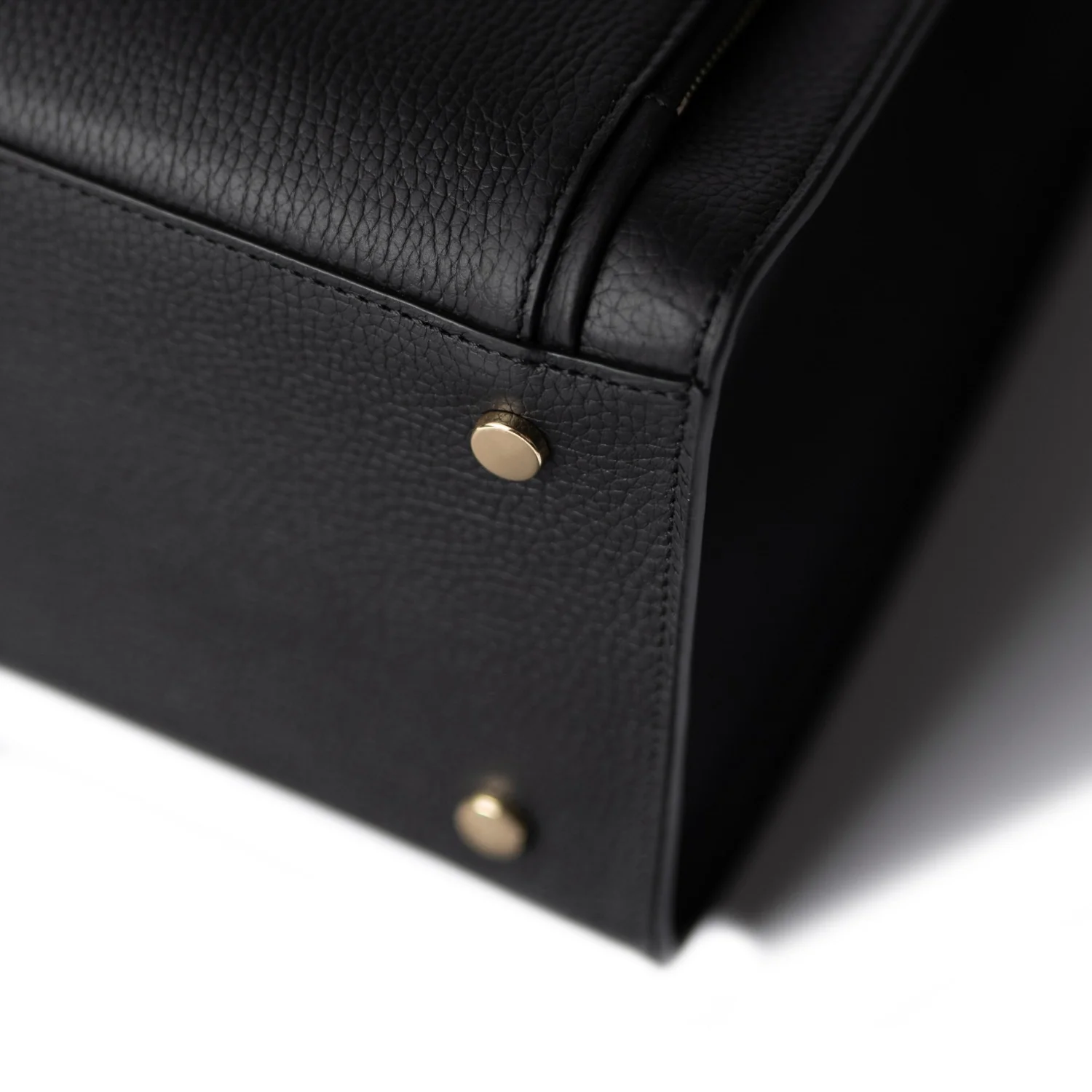 Isabel Bernard Honoré Nadine schwarze Handtasche aus Kalbsleder mit 13-Zoll-Laptopfach IB25110-001-13 - Image 7