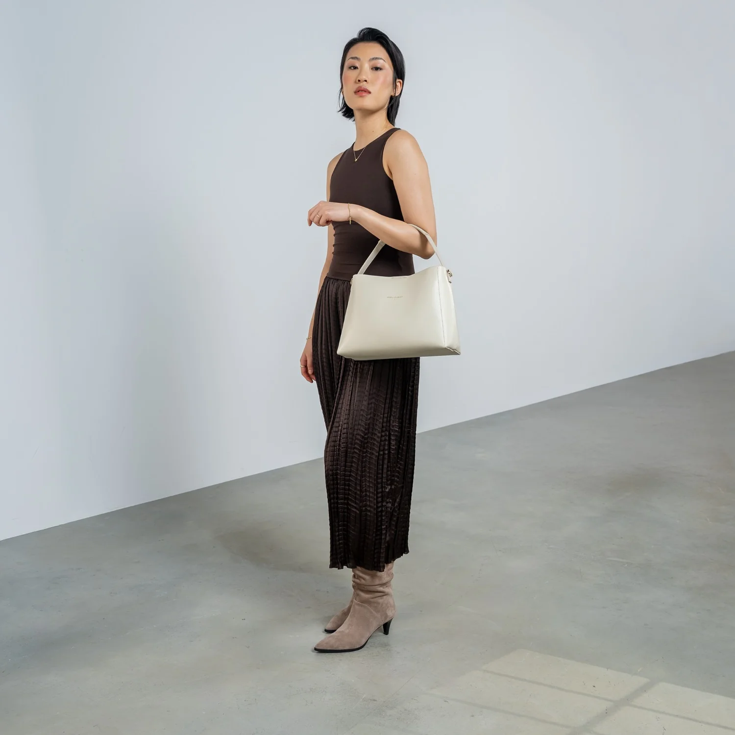 Isabel Bernard Montmartre Béatrice cremefarbene Ledertasche aus Naturleder IB25095-370 - Image 3