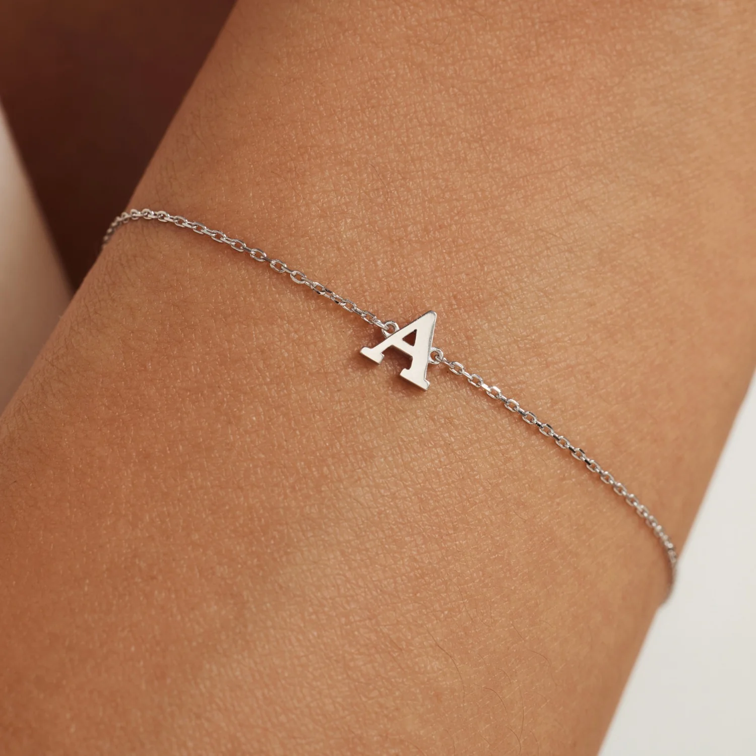 Isabel Bernard Saint Germain Rachel 14 Karat | Weißgold Initiale Armband IB320041-Z - Image 2