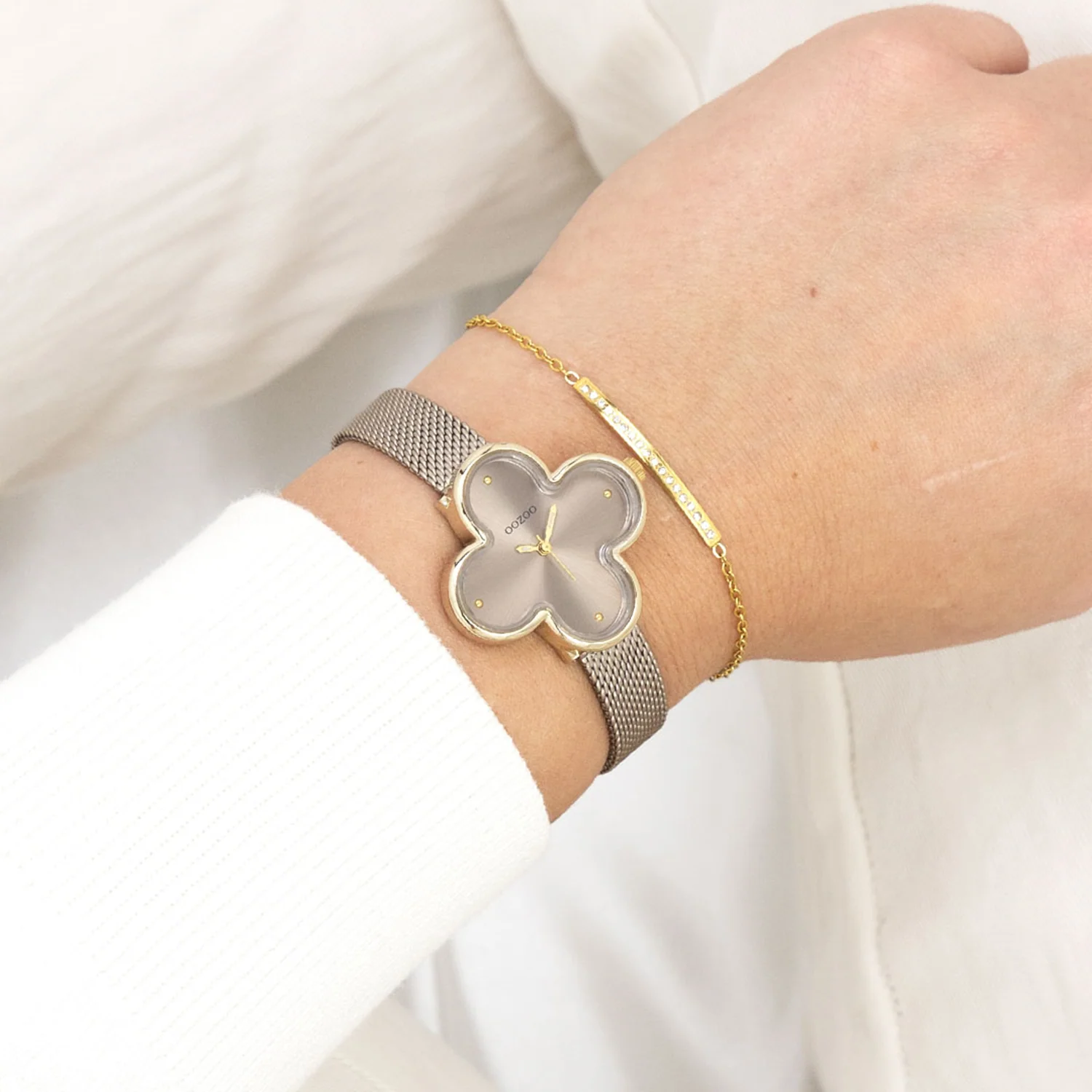 OOZOO Timepieces Damenuhr Mit Kleeblatt In Gold Und Taupe C11528 - Image 2