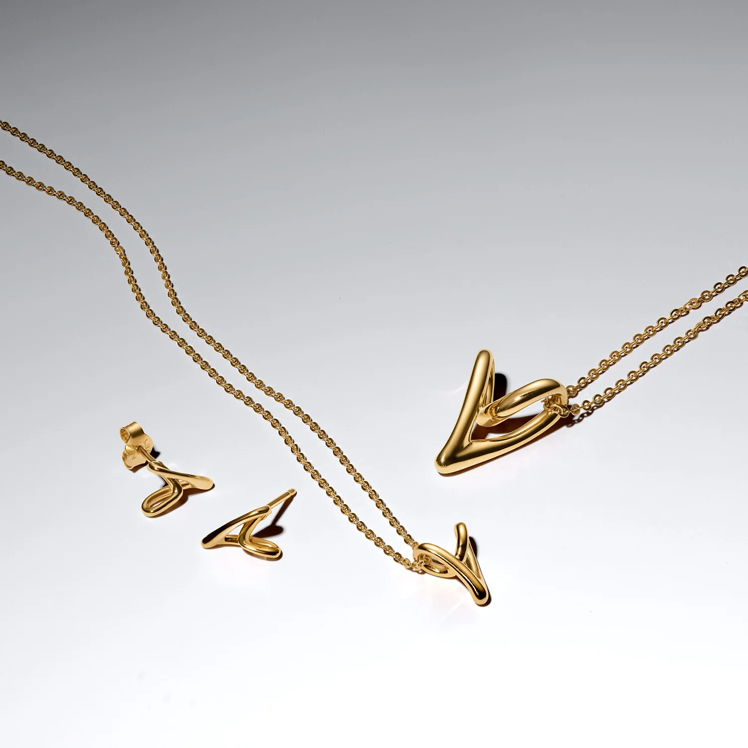 Pandora Essence Gold Plated Organic Shaped Necklace With Small Heart-Shaped Pendant 364360C00-45 - Image 3