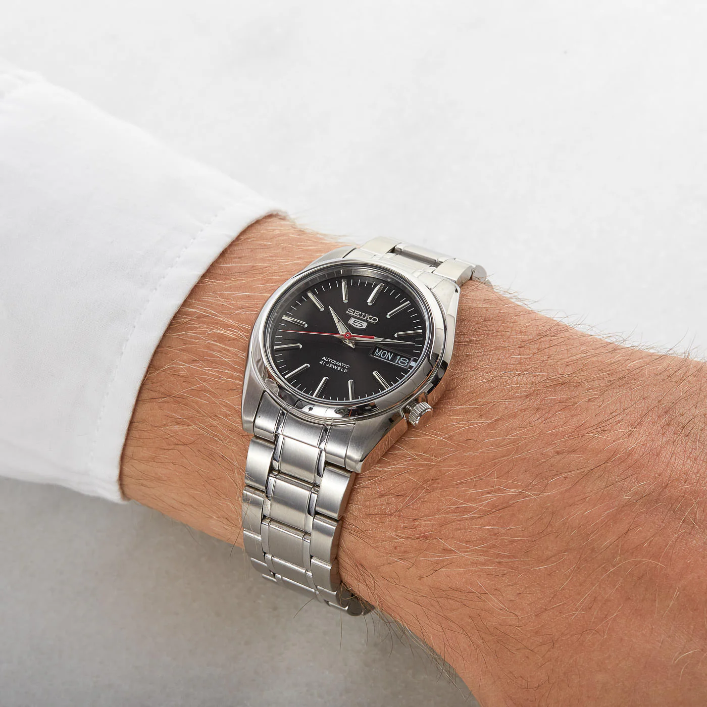 Seiko 5 Sports herren Automatikuhr Silber SNKL45K1 - Image 2