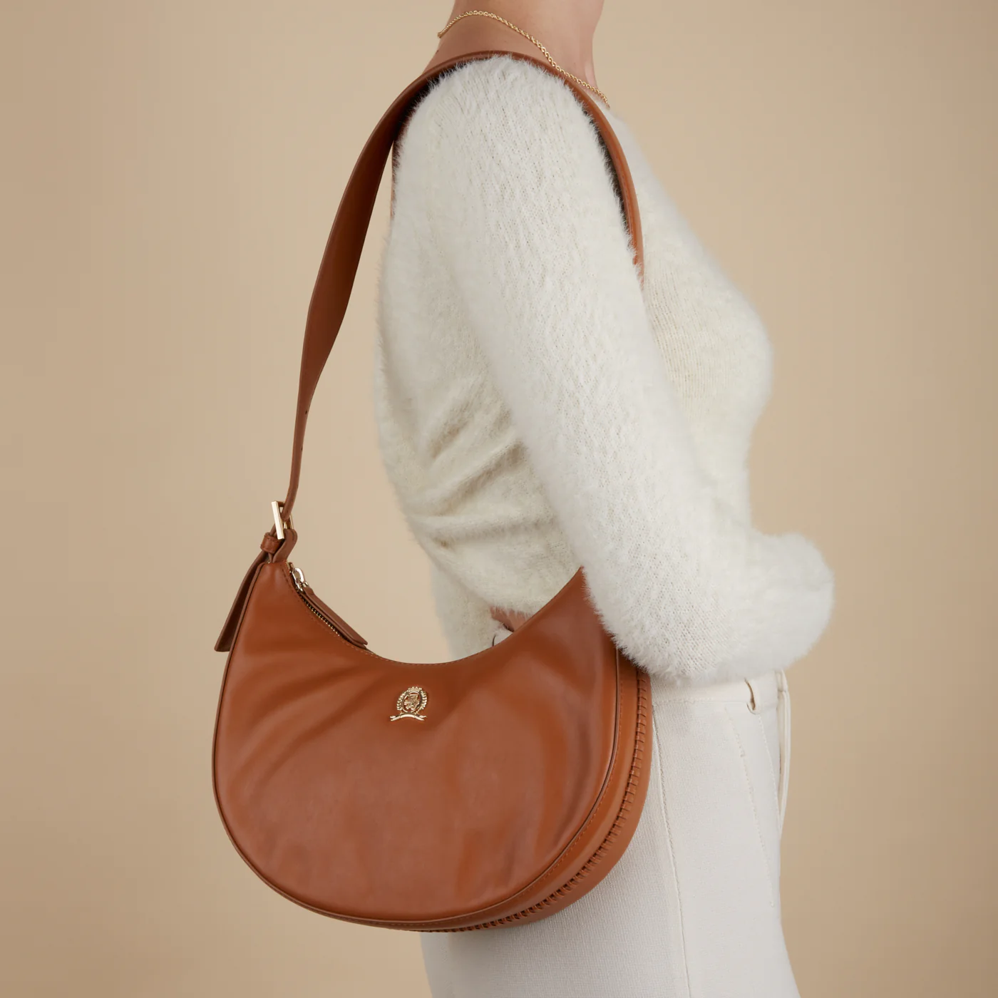 Tommy Hilfiger Crest damen Schultertasche Braun AW0AW152290HE - Image 2