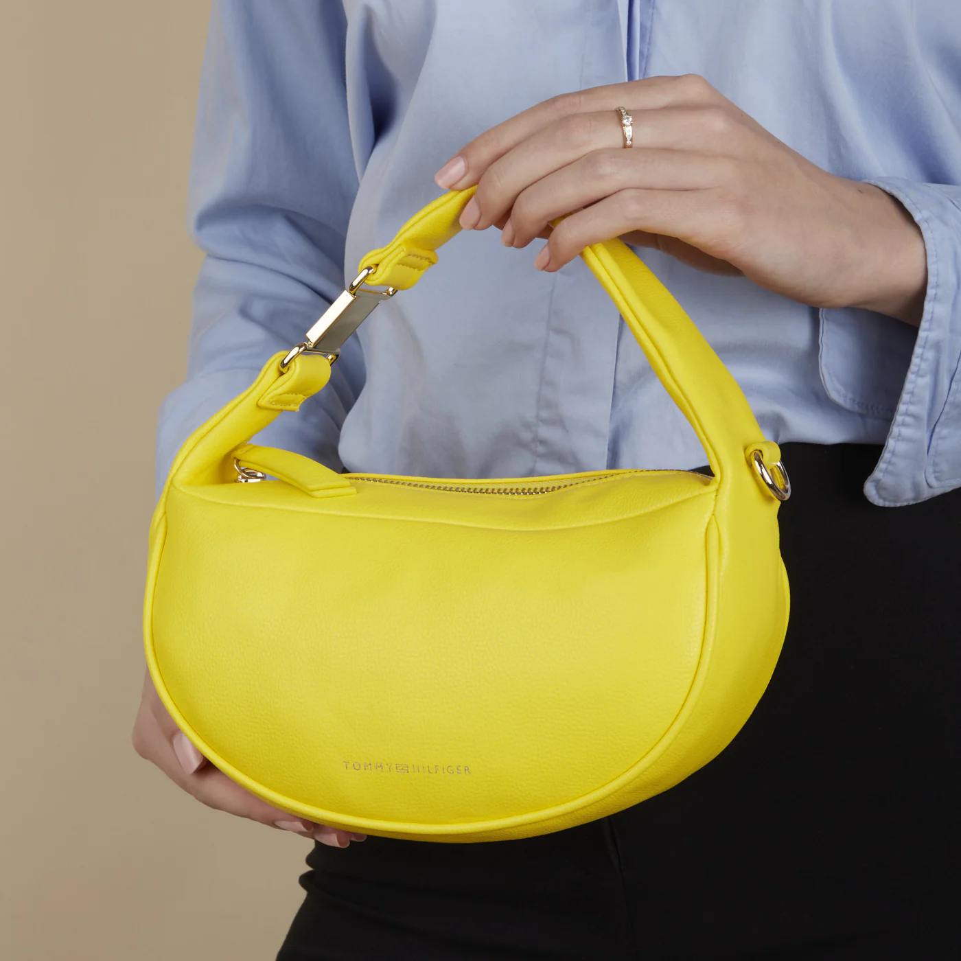 Tommy Hilfiger damen Handtasche Gelb AW0AW14885ZGS - Image 2