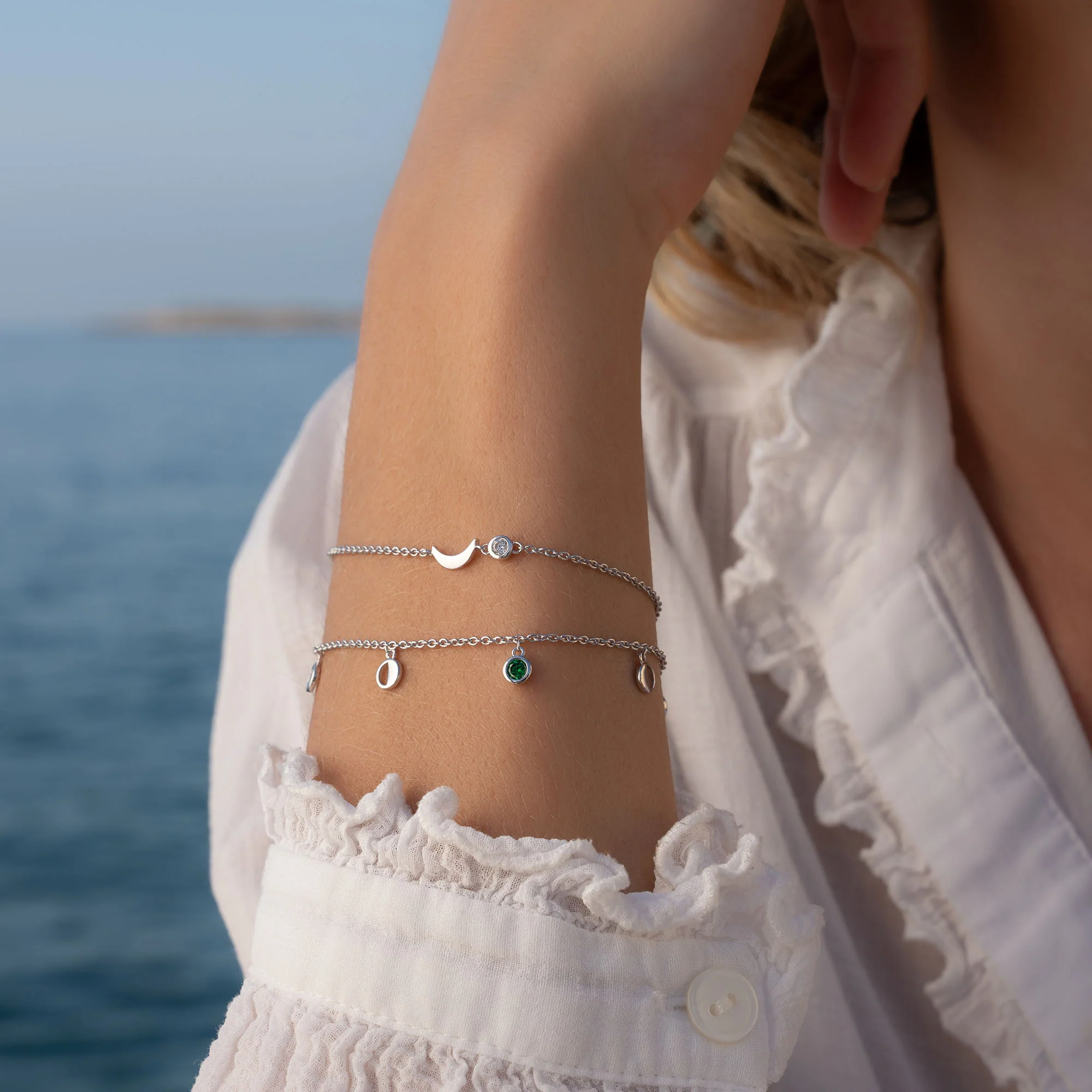Violet Hamden Violet's Gift 925 Sterling Silbernes Armband- und Ohrstecker-Geschenkset mit Grünen Zirkonia-Steinen VH90061 - Image 2